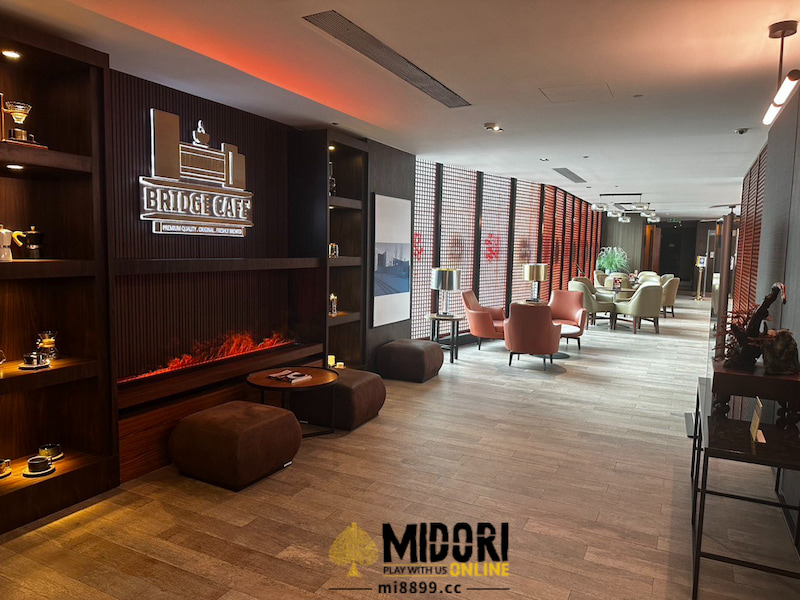 Discover Midori Bridge Café: A Stylish New Coffee Spot on the Skybridge